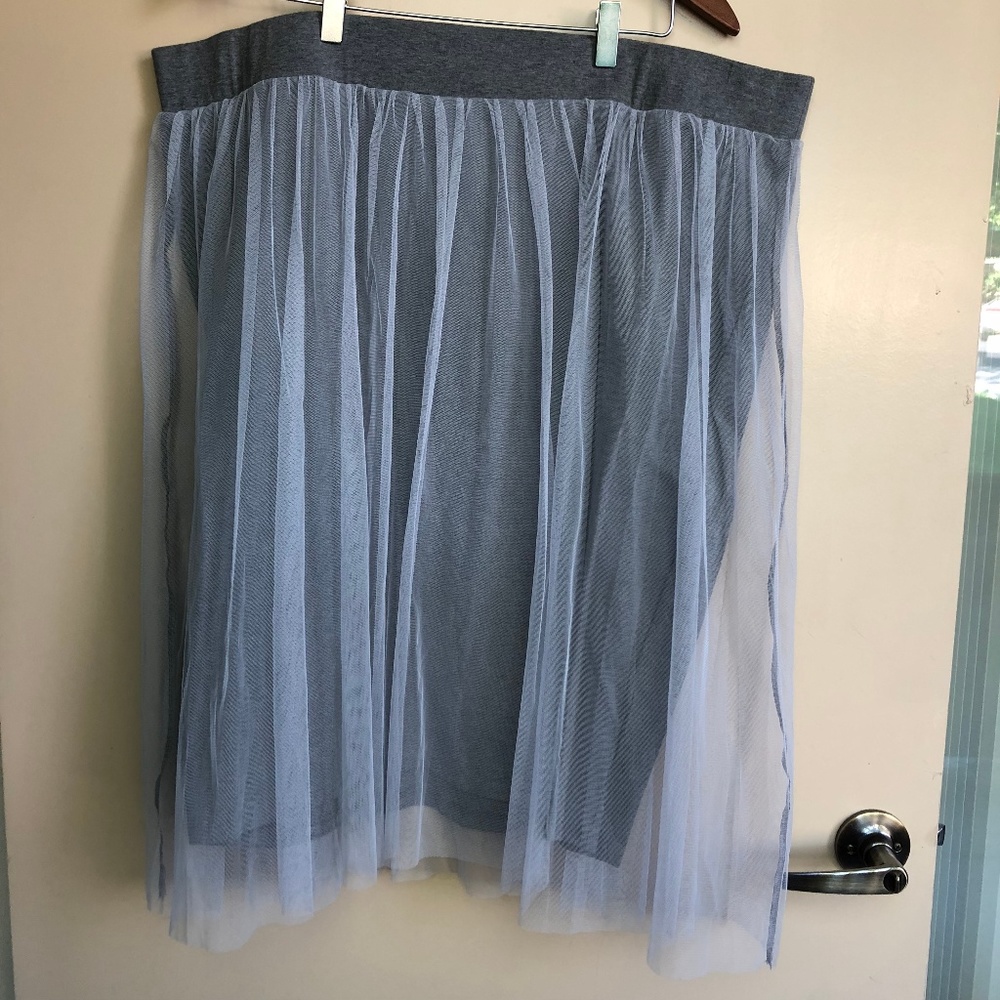TORRID GREY JERSEY TULLE SKIRT 3X